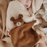 Main Sauvage-Schmusetuch aus Baby-Alpakawolle-Teddy_mit Kind03