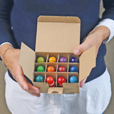 Regenbogenfreunde von Grimm's_12 Holzfiguren_Verpackung geöffnet