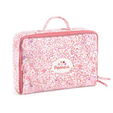 Koffer von POMEA Puppe Lily im Koffer von Djeco