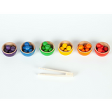 Grapat 6 Schälchen und 36 Murmeln in Regenbogenfarbe mit Holzpinzette