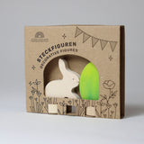 Steckfiguren Osterset mit Hase und Osterei in Batik grün von Grimm's in Verpackung