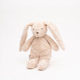 Sensorik-Hase von Moonie im Farbton Organic Sand in Seitenansicht