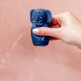 Badespielzeug Spritztiere von Trixie_Mrs. Elephant & Mr. Crocodile_im Badezimmer