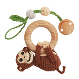 Gehäkelter Spielbogen-Anhänger Affe CHARLIE aus Bio-Baumwolle von SindiBaba_Fair-Trade und in Handarbeit hergstellt_Detailansicht