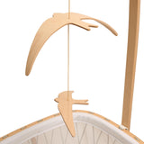 Mobile Schwalbe KANO BIRDS an Betthimmelhalterung KANO von Charlie Crane