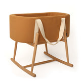 Moseskorb von Charlie Crane in Camel-Farbton mit Gestell