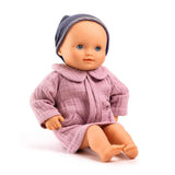 Puppe Baby Dalhia Purple aus der Pomea Kollektion von Djeco