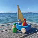 Großer Strandsegler von Grimm's mit 4 Regenbogenfreunden an Badesee