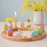 Grimms Festtagsring mit Steckfiguren Osterset Batik Orange mit Hase und Ostereiern