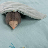 Detailansicht von Igel von Spieldecke Trois Lapins von Moulin Roty