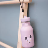 Edelstahl-Trinkflasche "Mrs. Mouse" für Kinder von Trixie_350 ml_hängend